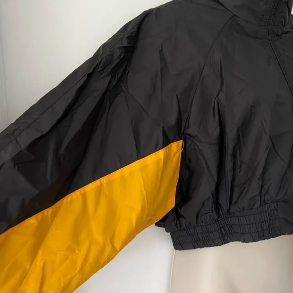 Cropped Windbreaker from LF - Picture 11 of 12